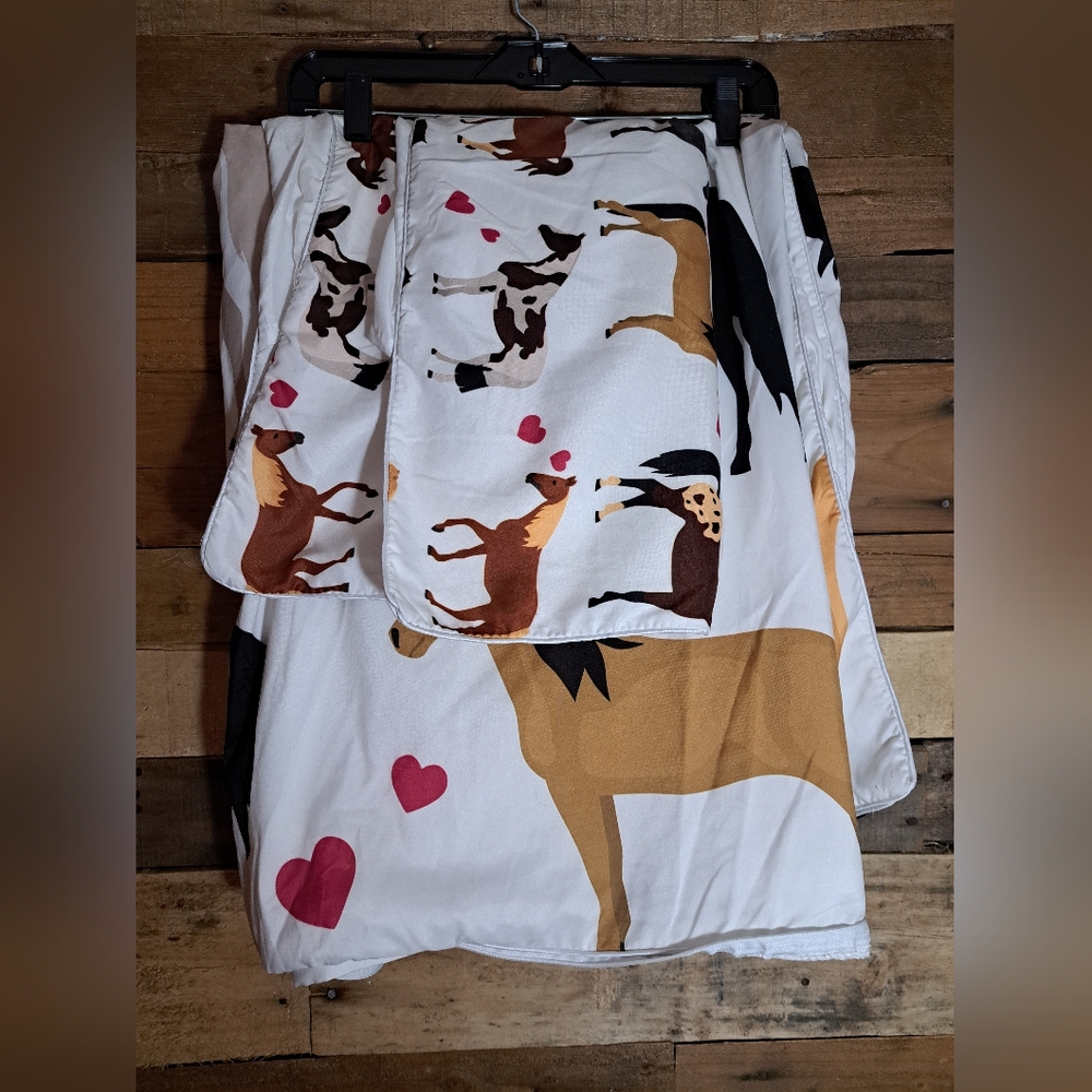 Twin Duvet and Shams Horse Print